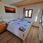 Domcek Pod Orechom * Banská Štiavnica