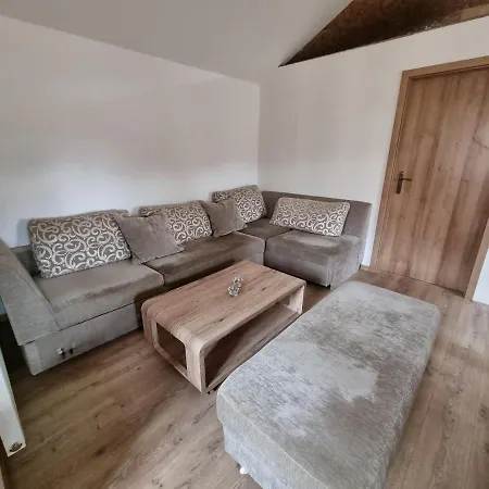 Domcek Pod Orechom